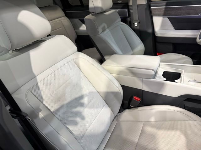 New 2026 Hyundai Santa Fe Limited AWD/4WD image 34