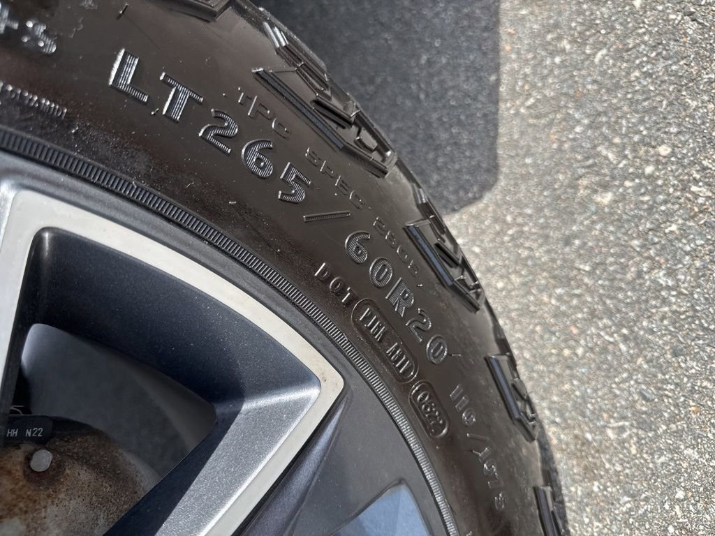 Used 2022 Chevrolet Tahoe Z71 w/ Luxury Package image 39