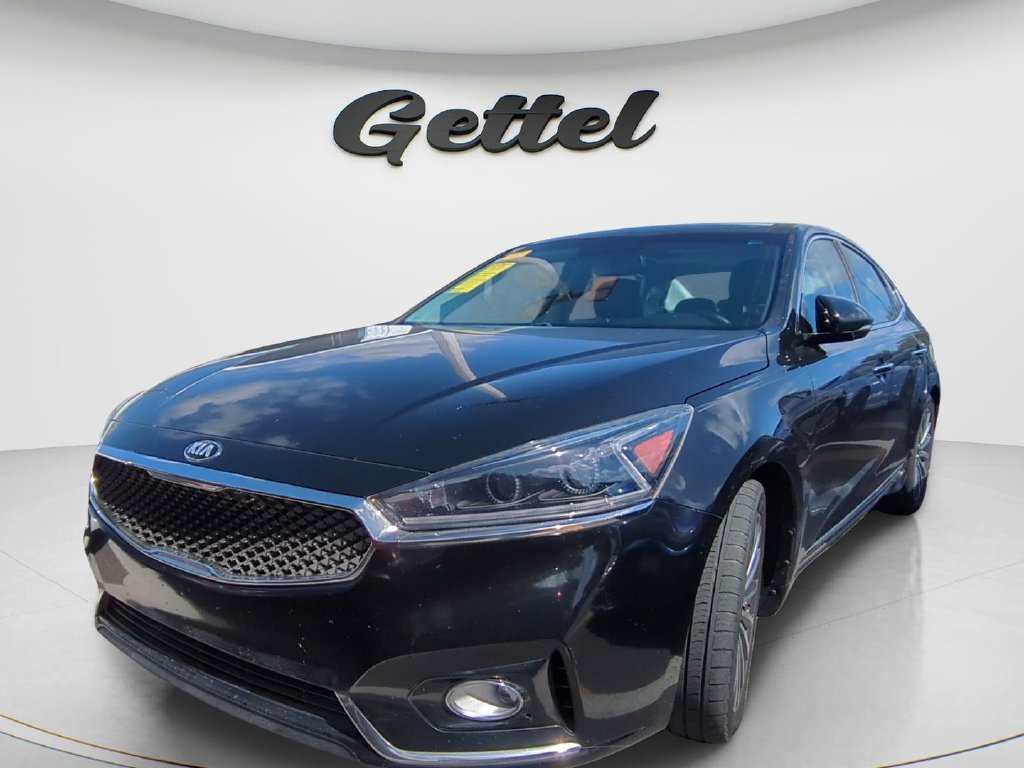 Used 2017 Kia Cadenza Premium w/ Luxury Package FWD image 1