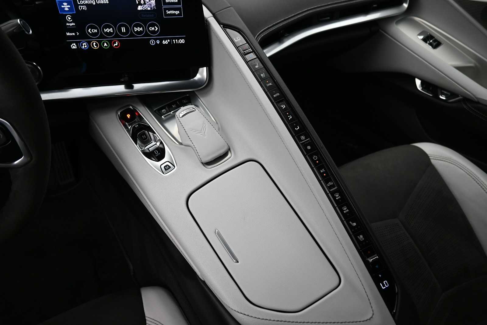 Used 2021 Chevrolet Corvette Stingray Preferred Cpe w/ Engine Appearance Package RWD image 12