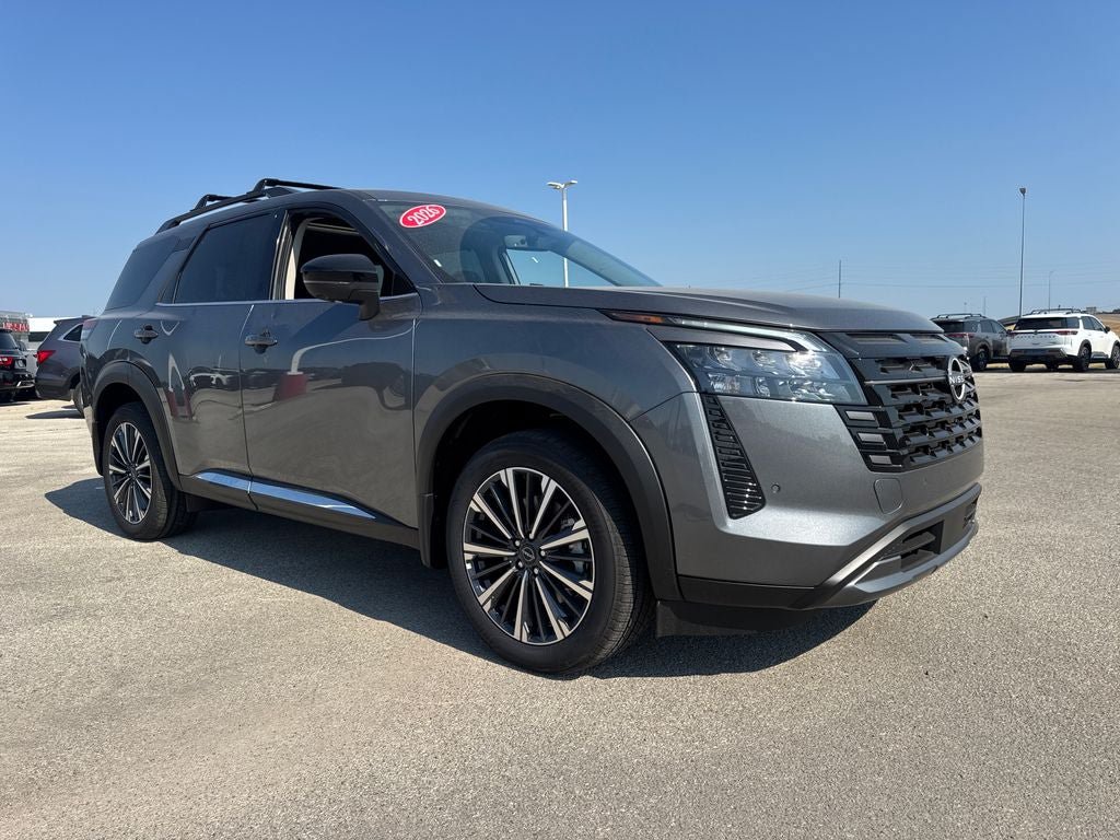 New 2026 Nissan Pathfinder Platinum AWD/4WD image 9