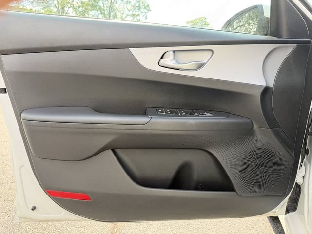Used 2024 Kia Forte LXS FWD image 11
