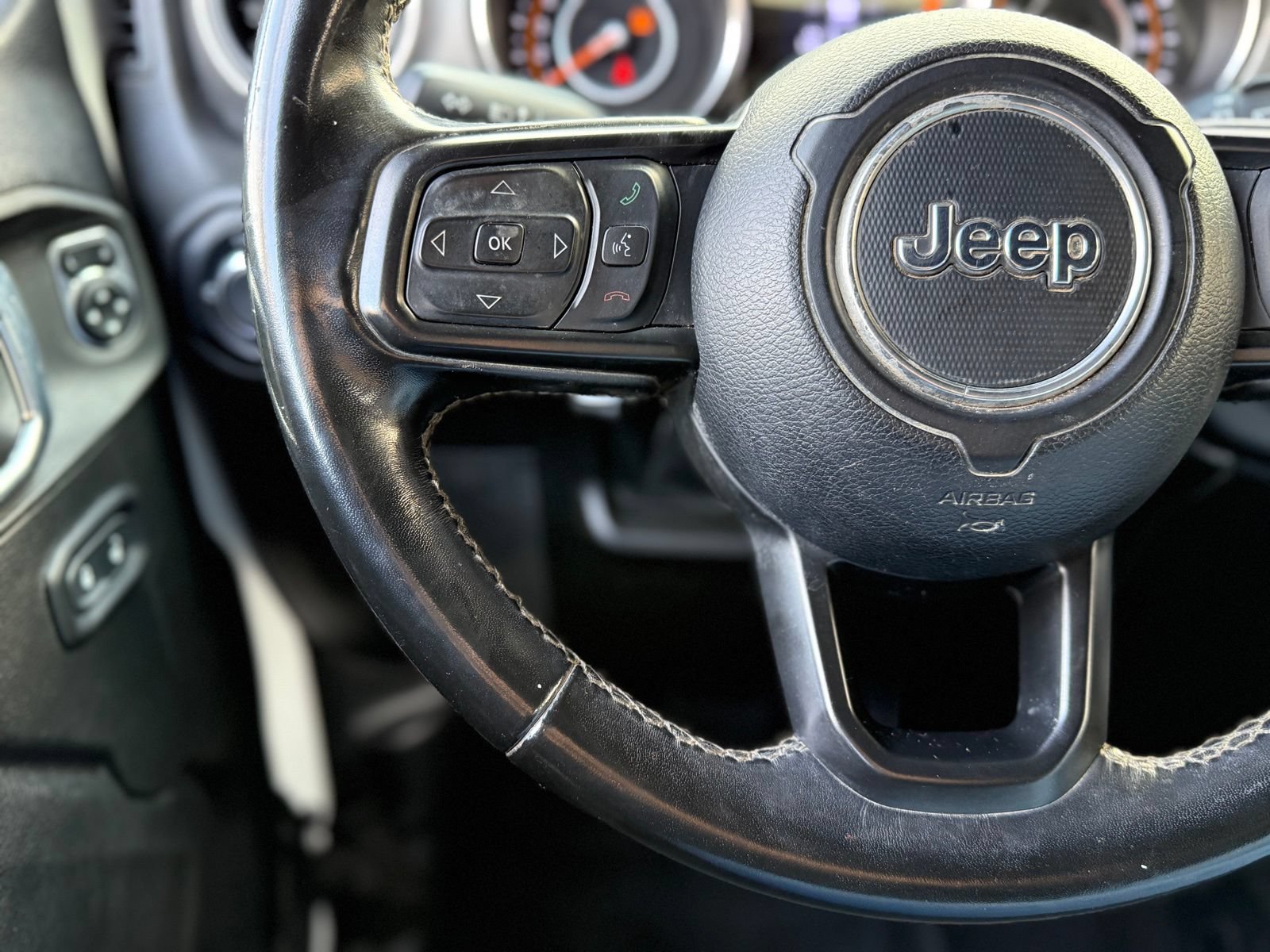 Used 2022 Jeep Wrangler Unlimited Sport w/ Xtreme Recon 35" Tire Package AWD/4WD image 25