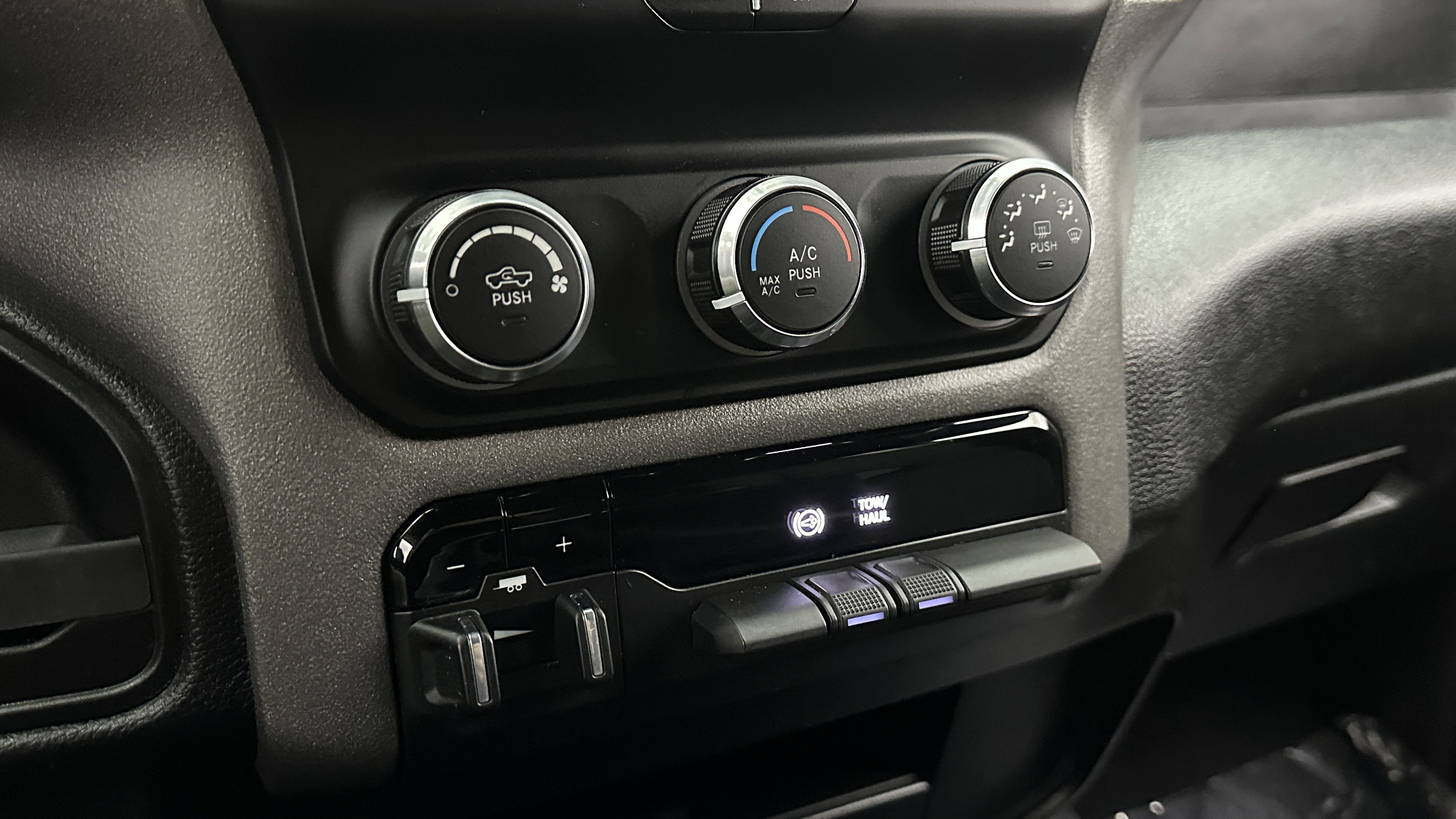 Used 2023 RAM 3500 Tradesman image 15