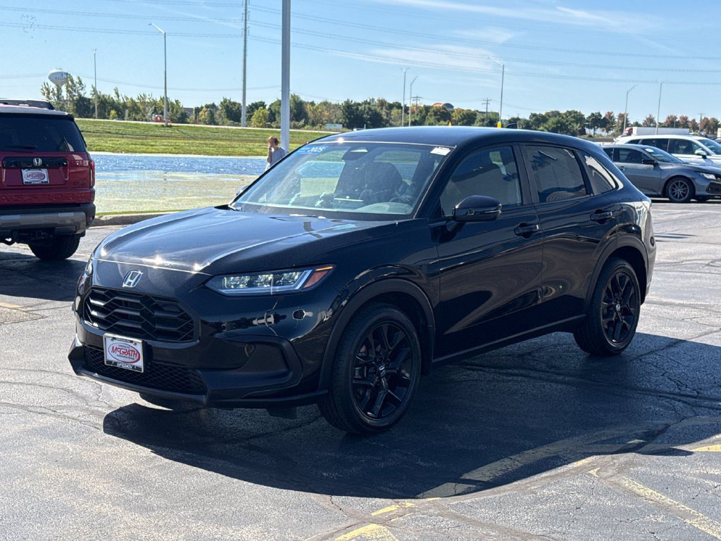 Certified 2025 Honda HR-V Sport image 7