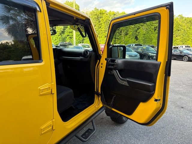 Used 2015 Jeep Wrangler Unlimited Sport w/ Quick Order Package 24S AWD/4WD image 28
