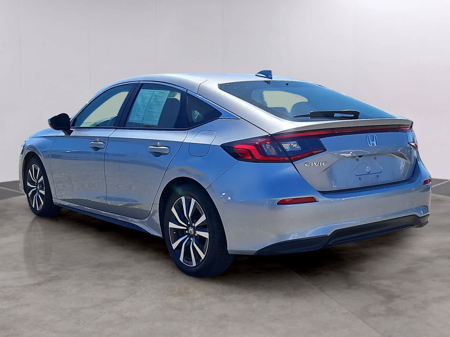 Certified 2024 Honda Civic EX-L image 6