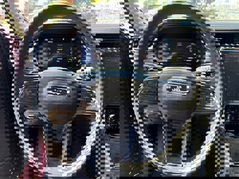 Used 2023 Jeep Grand Cherokee Limited image 84