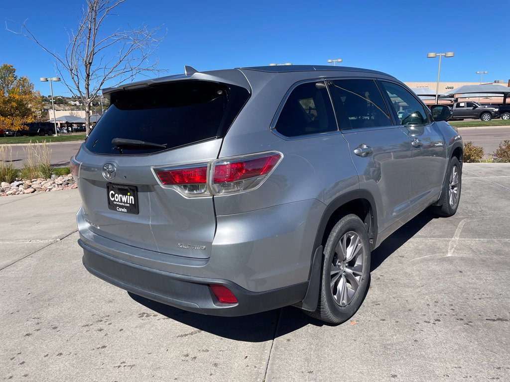 Used 2014 Toyota Highlander XLE AWD/4WD image 8