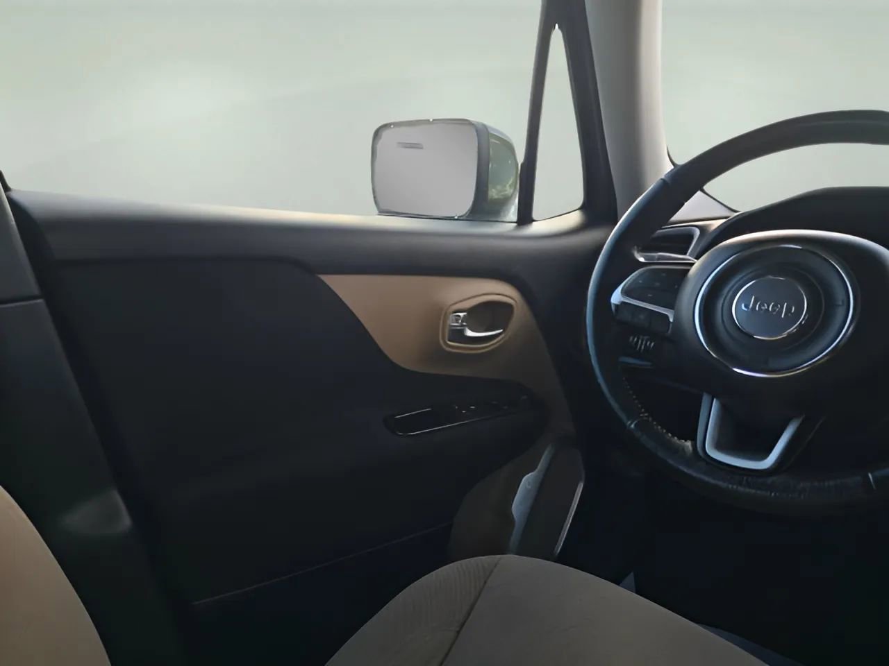 Used 2015 Jeep Renegade Latitude w/ Popular Equipment Group image 14