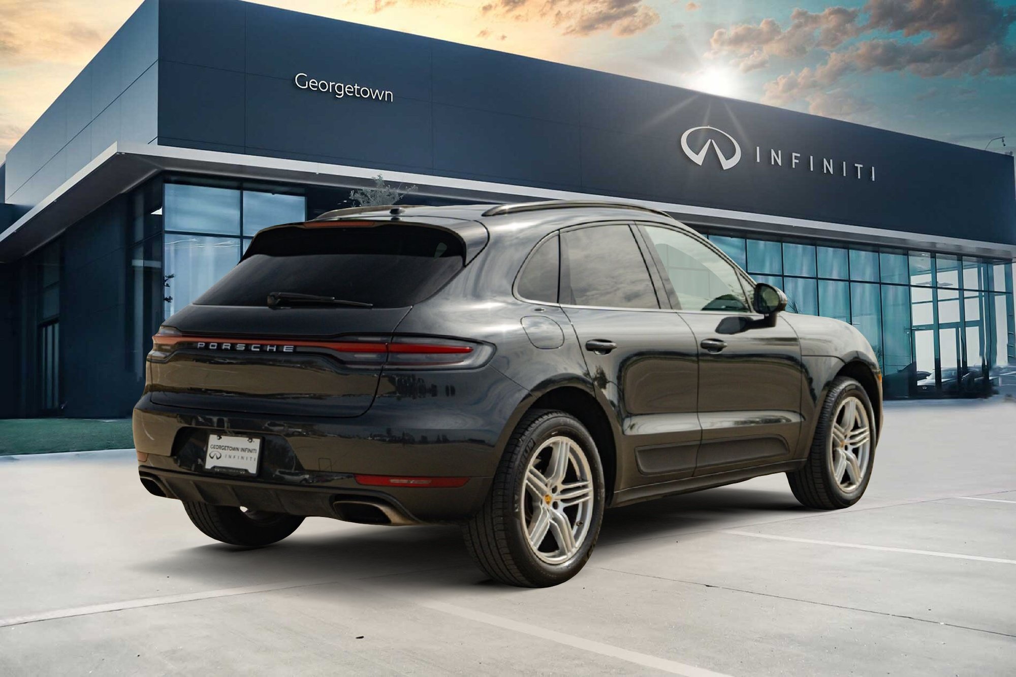Used 2021 Porsche Macan AWD/4WD image 6
