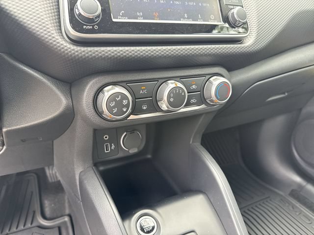 New 2025 Nissan Kicks Play S FWD image 21