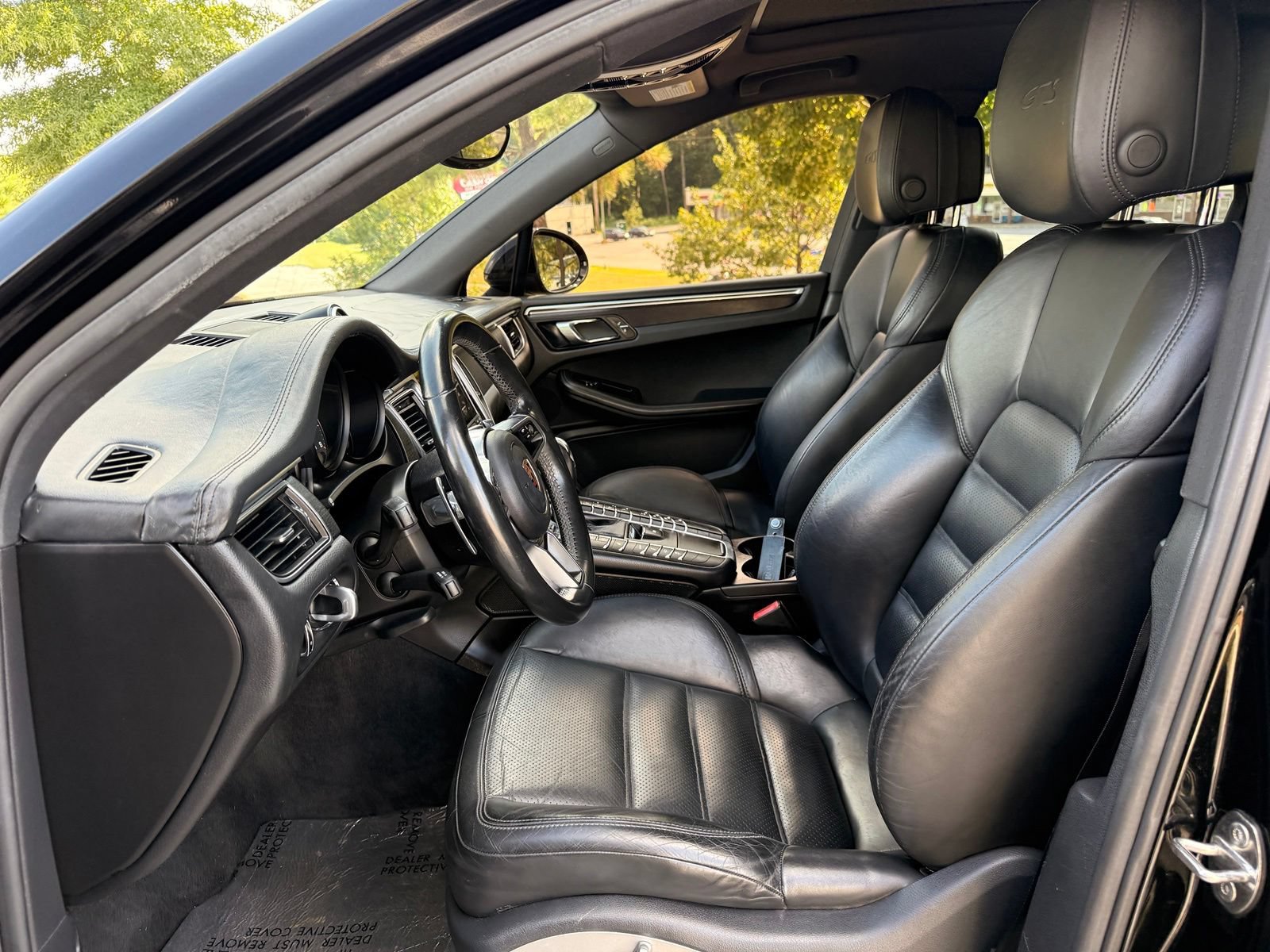 Used 2017 Porsche Macan GTS AWD/4WD image 34