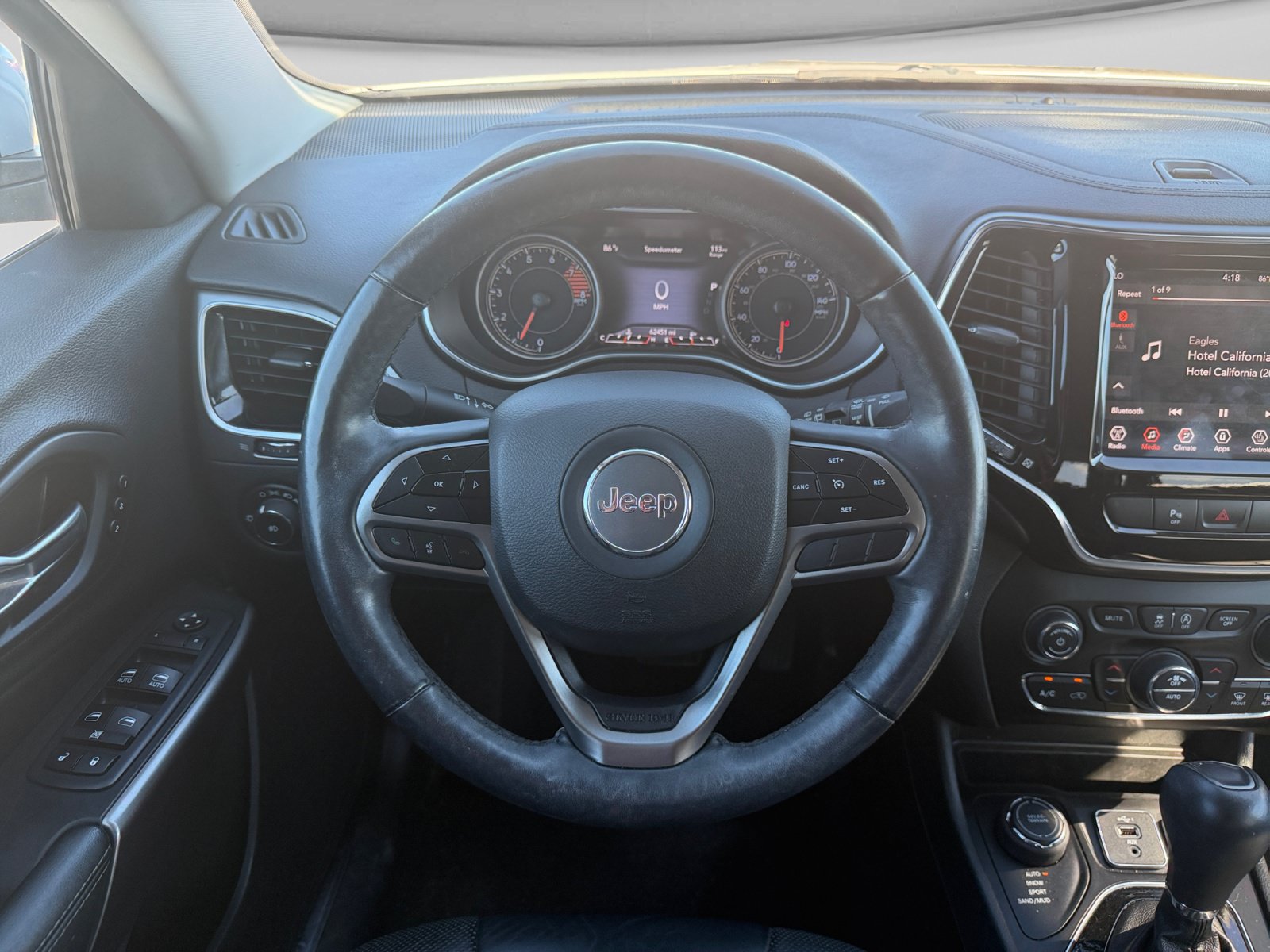 Used 2019 Jeep Cherokee Limited AWD/4WD image 18