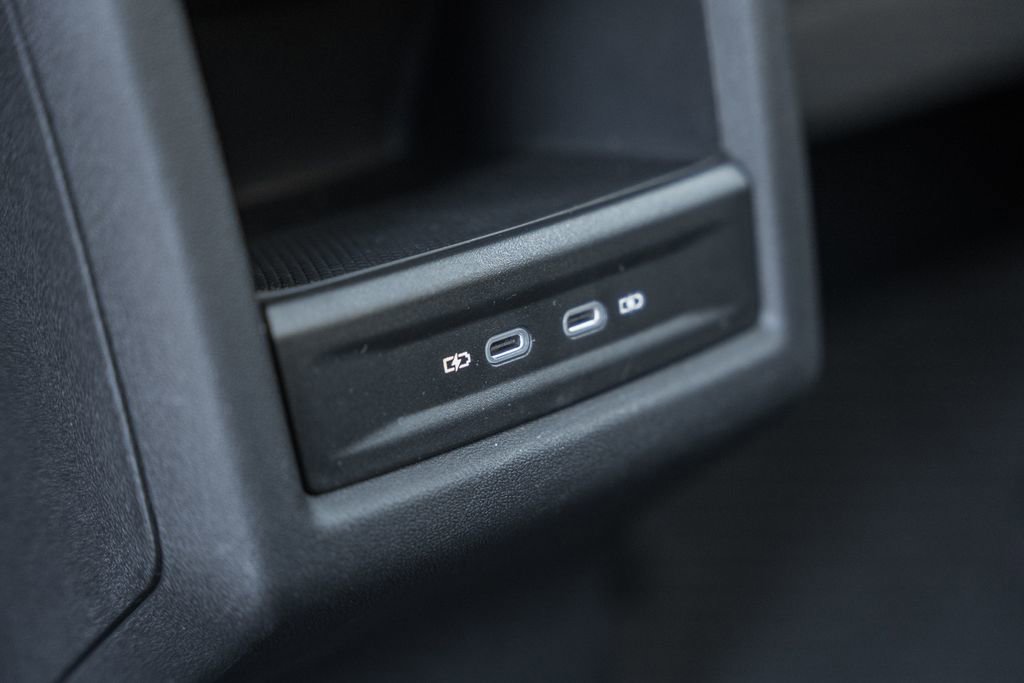 Used 2023 Volkswagen ID.4 Pro image 28