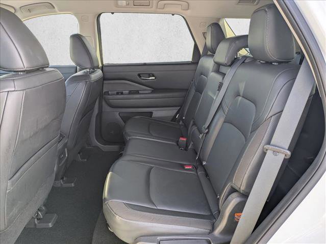 Used 2022 Nissan Pathfinder SL image 19