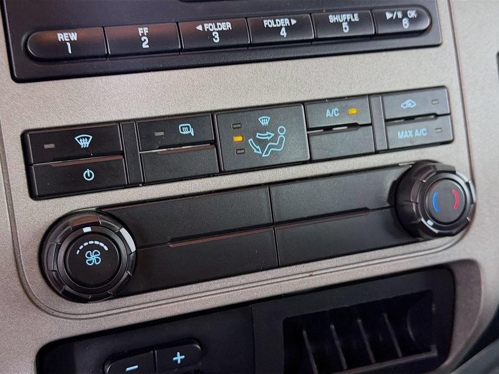 Used 2015 Ford F250 XLT w/ XLT Interior Package AWD/4WD image 16