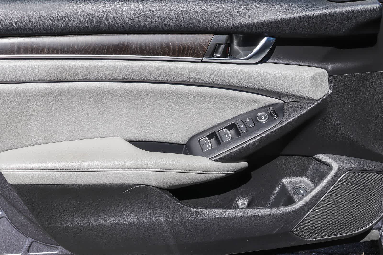 Used 2020 Honda Accord EX image 20