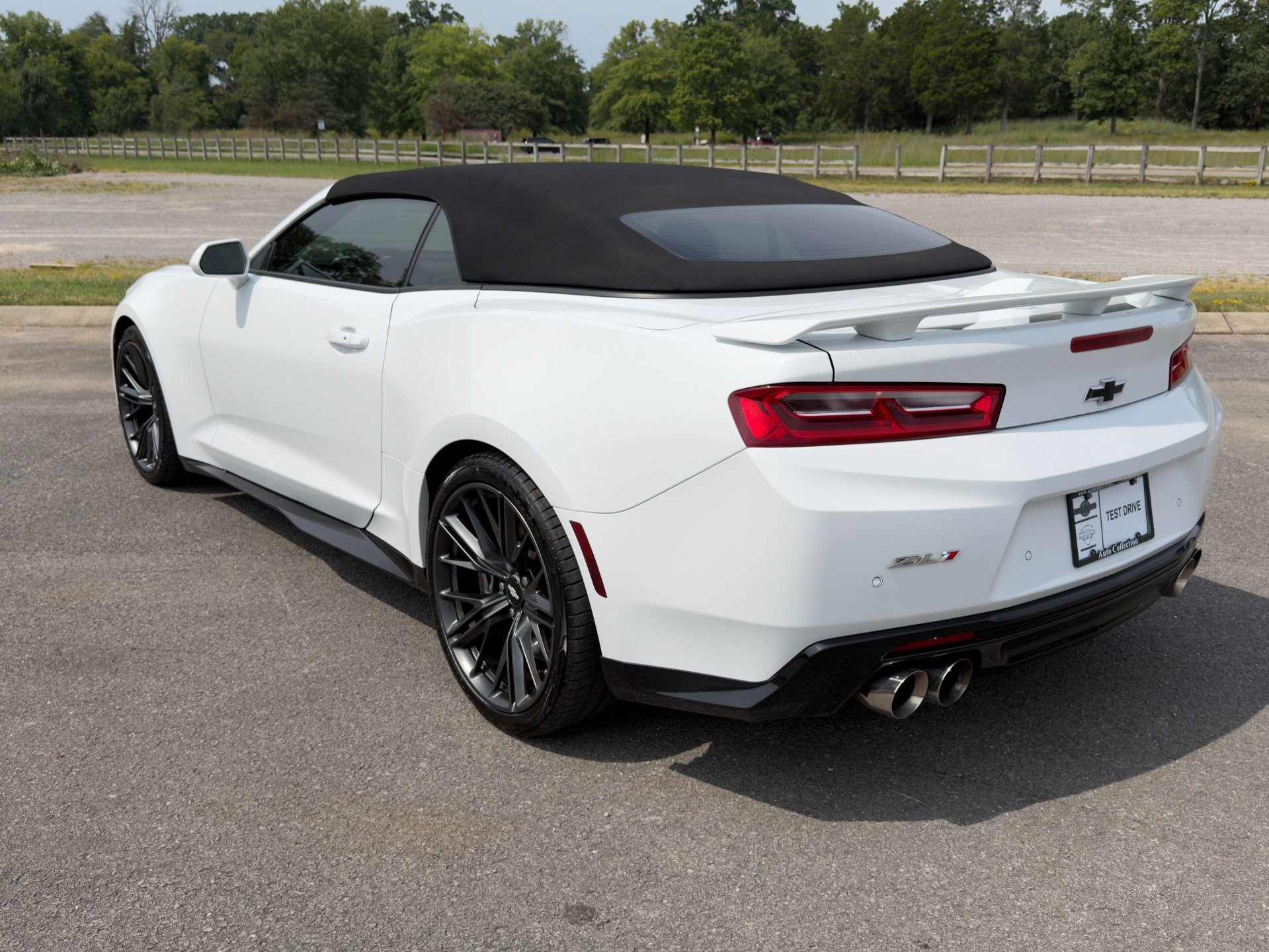 Used 2017 Chevrolet Camaro ZL1 RWD image 12