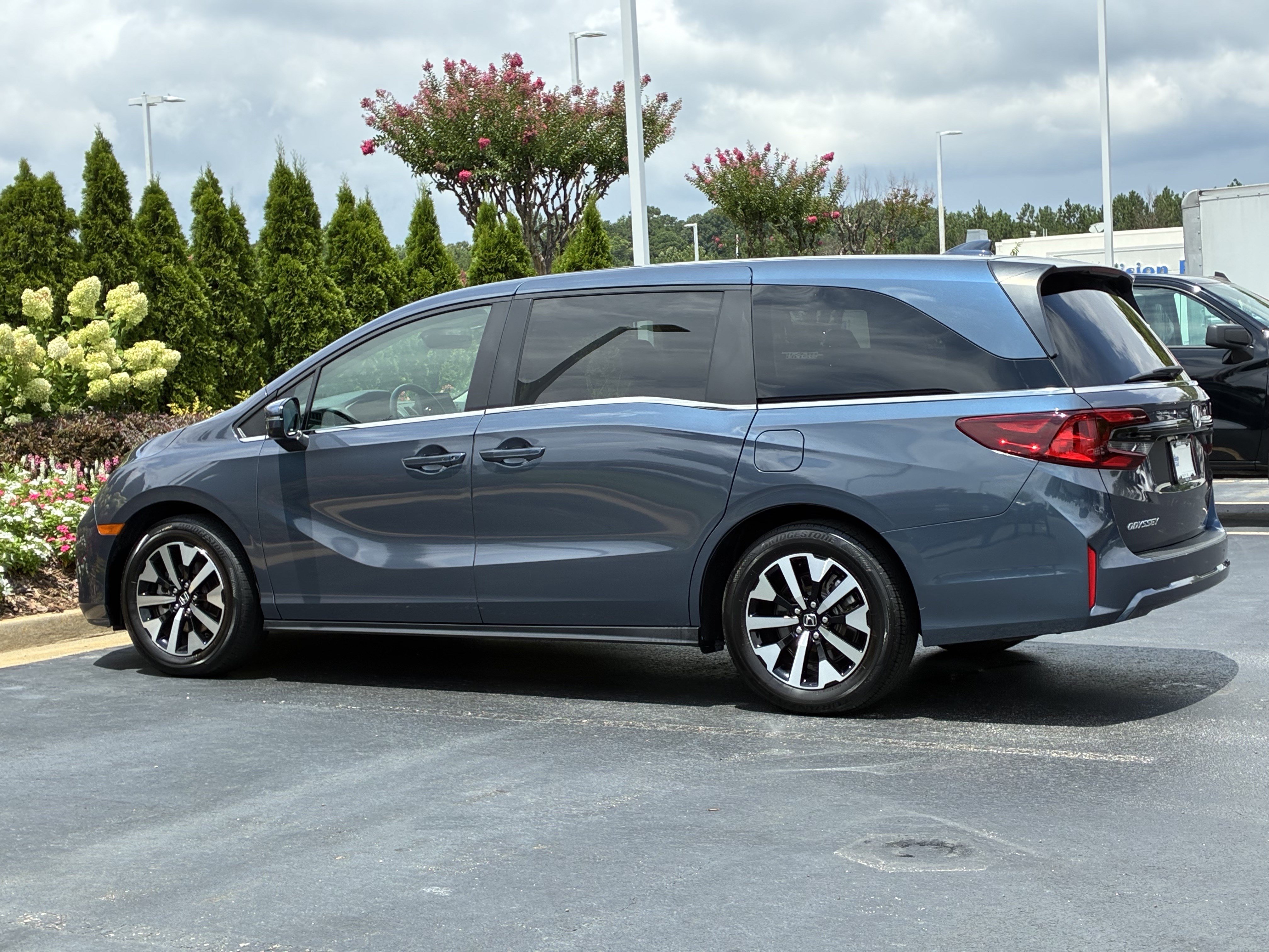 Used 2025 Honda Odyssey EX-L image 8