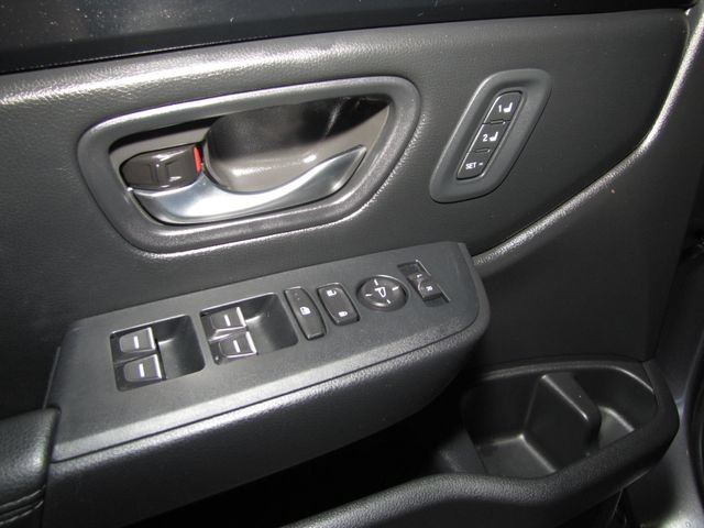 Certified 2025 Honda Pilot Touring image 11