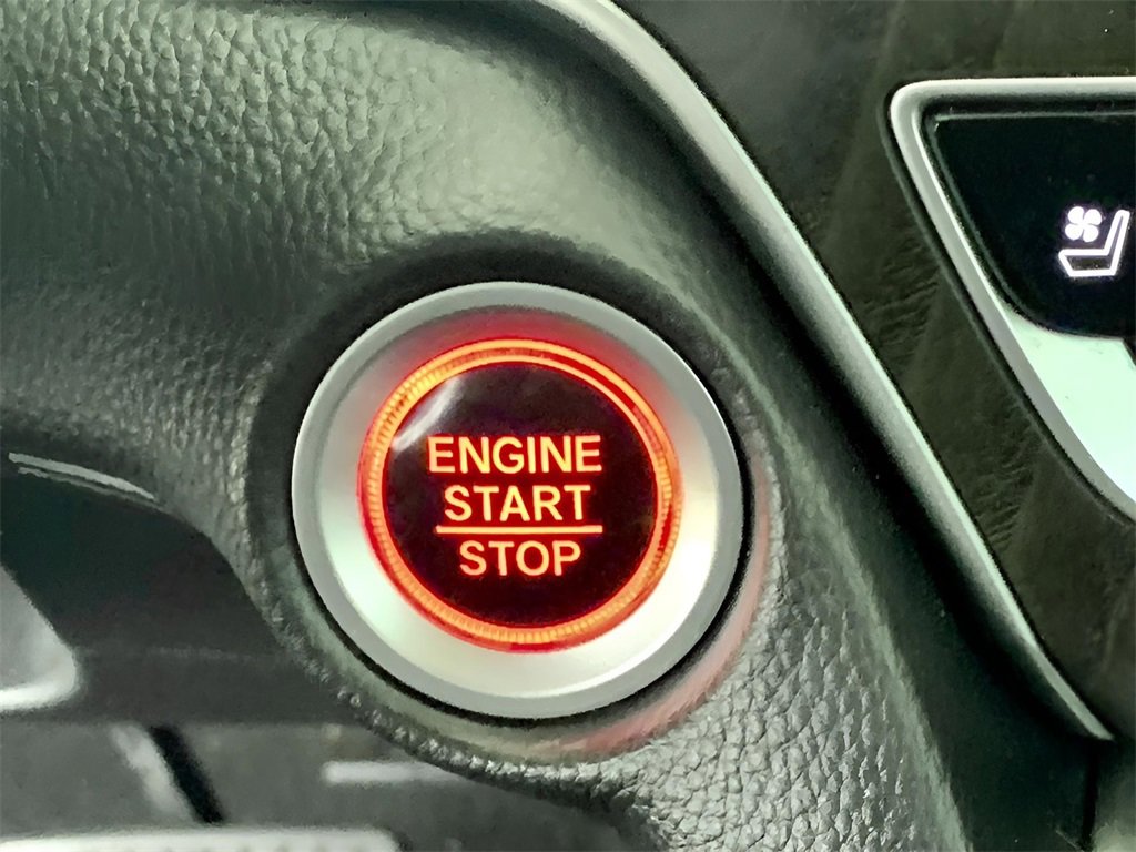 Used 2018 Honda Accord Touring image 32