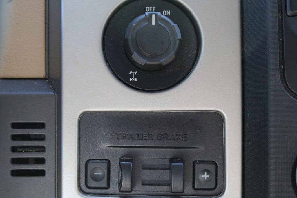 Used 2014 Ford F150 XLT w/ Equipment Group 302A Luxury image 31