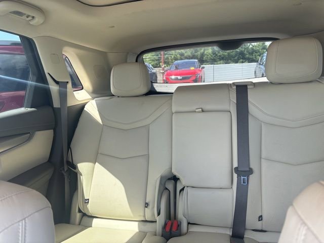 Used 2020 Cadillac XT5 Premium Luxury AWD/4WD image 4