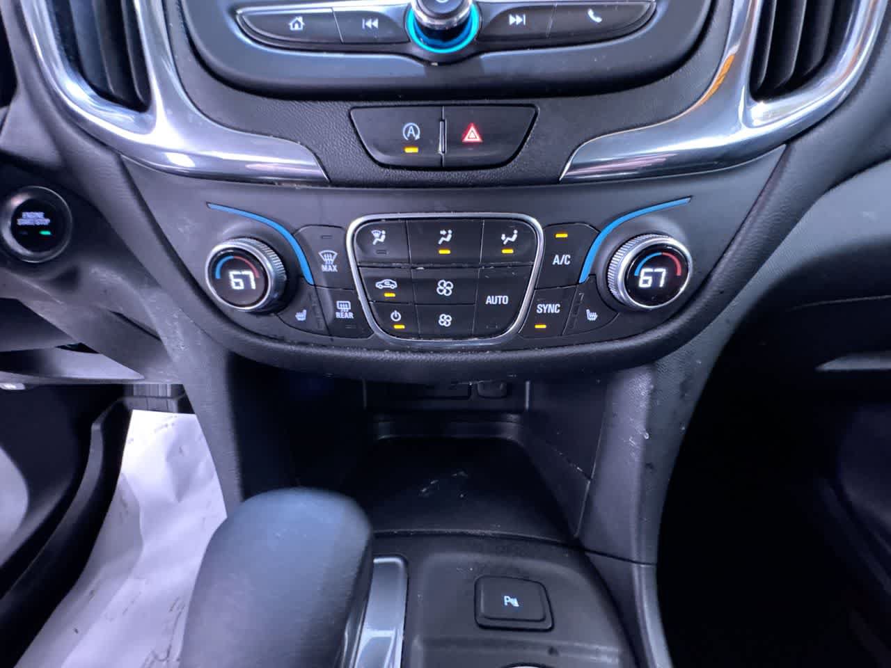 Used 2023 Chevrolet Equinox LT FWD image 28