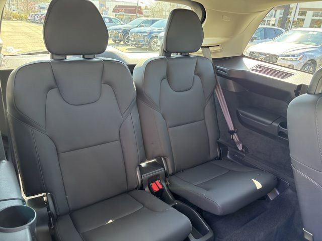 Used 2025 Volvo XC90 B5 Plus image 14