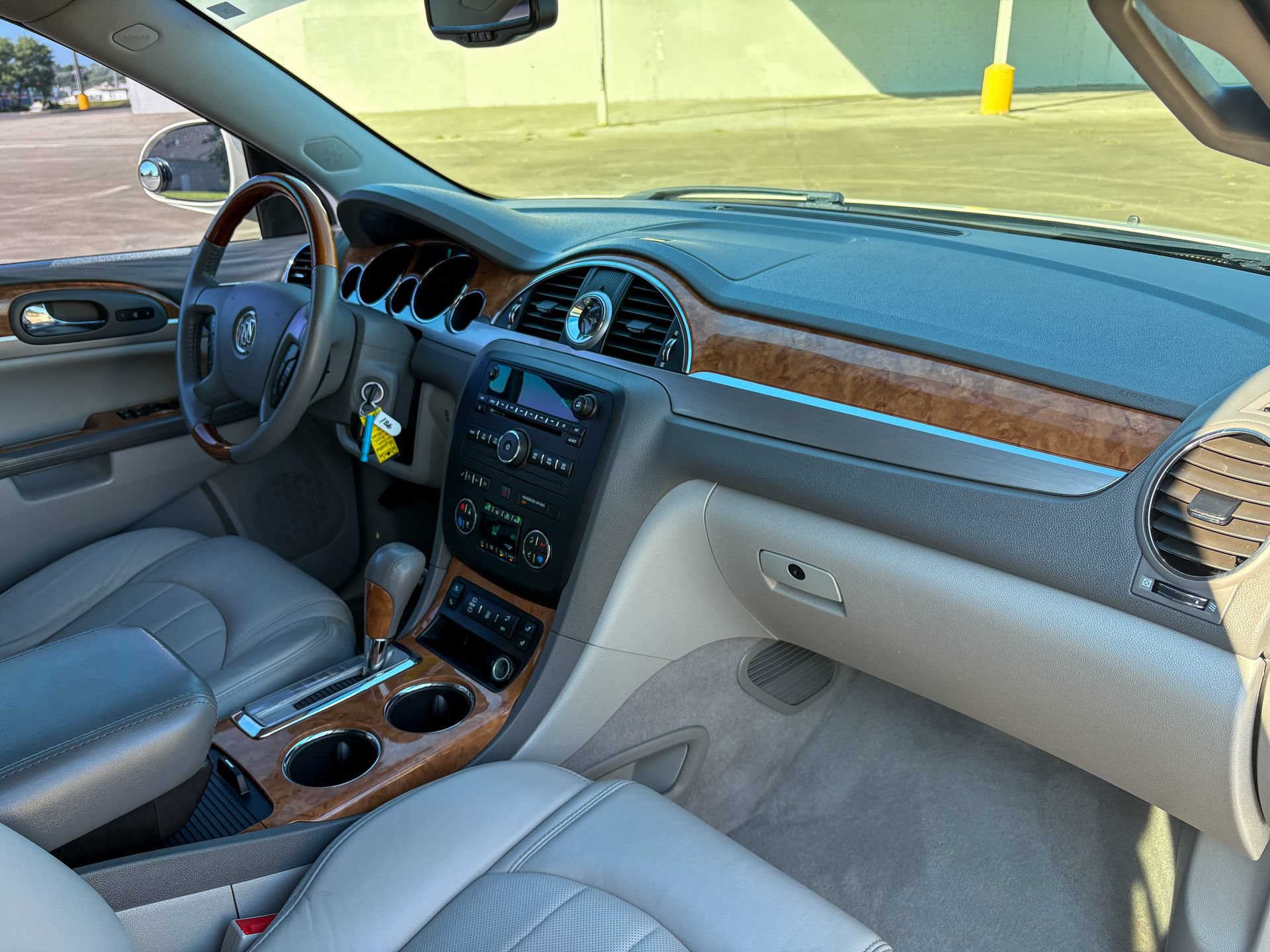 Used 2012 Buick Enclave Leather FWD image 25