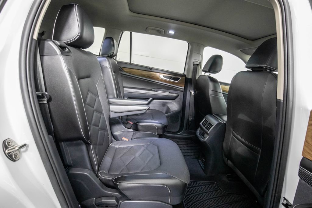Used 2024 Volkswagen Atlas SE image 12