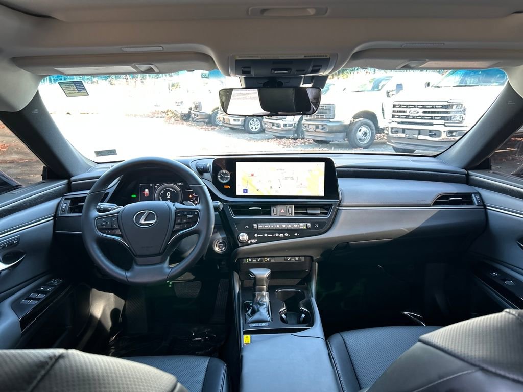 Used 2023 Lexus ES 300h w/ Premium Package image 24