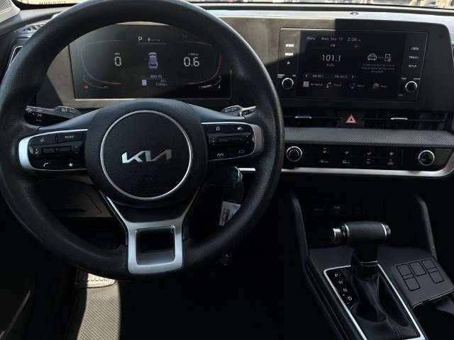 Used 2023 Kia Sportage LX FWD image 14