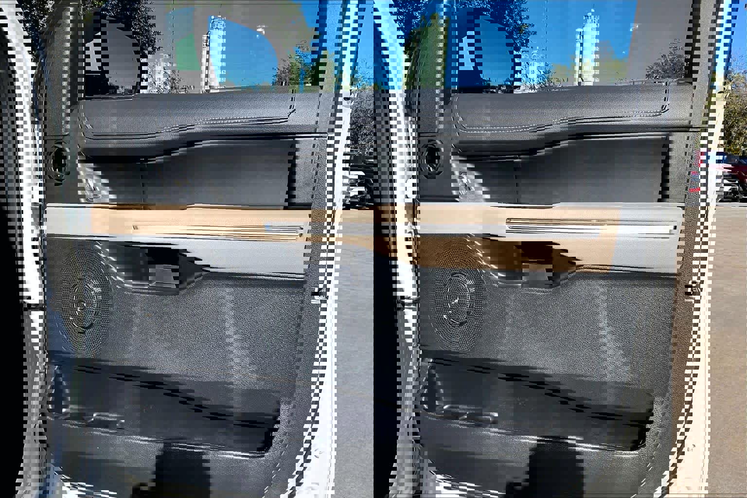 Used 2024 Ford Expedition Max Limited image 22