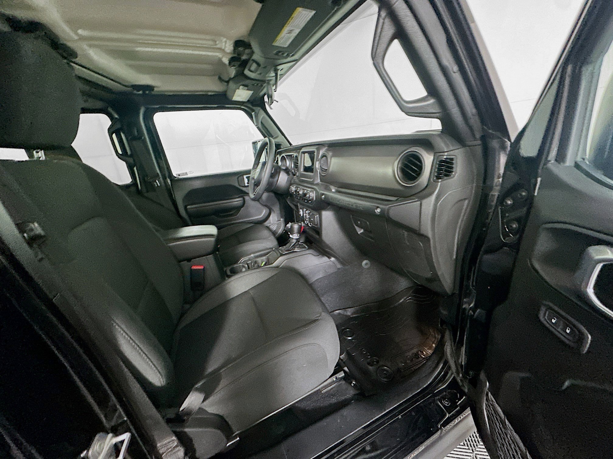 Used 2023 Jeep Wrangler Unlimited w/ Convenience Group image 30