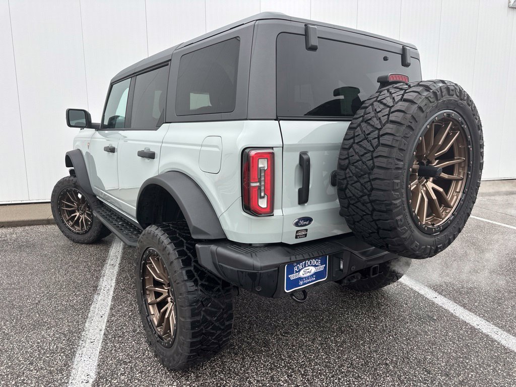 Certified 2023 Ford Bronco Badlands w/ Sasquatch Package AWD/4WD image 5