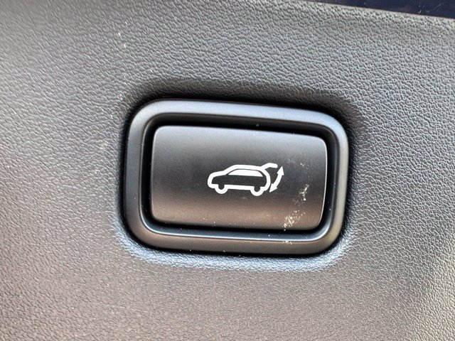 Used 2023 Kia EV6 GT-Line AWD/4WD image 12