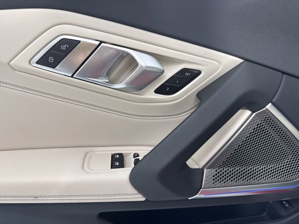 Used 2023 BMW Z4 sDrive30i w/ Premium Package image 13