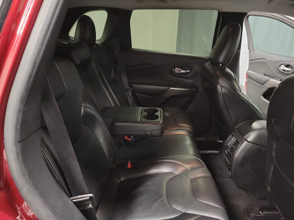 Used 2019 Jeep Cherokee Limited image 21