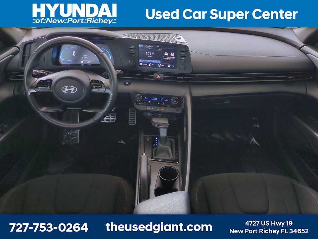 Used 2025 Hyundai Elantra Sport FWD image 15