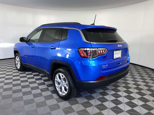 Used 2024 Jeep Compass Latitude w/ Convenience Group AWD/4WD image 6