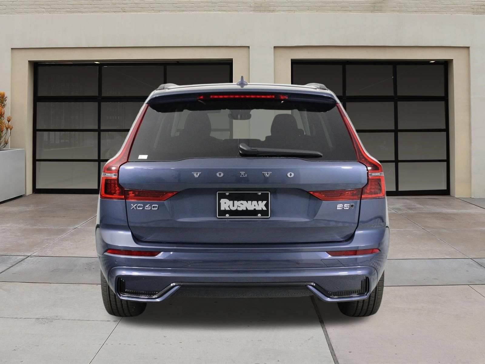 New 2026 Volvo XC60 B5 Plus w/ Climate Package AWD/4WD image 4