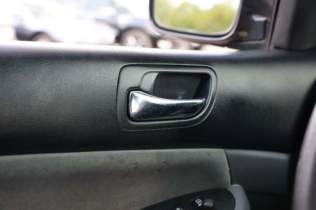 Used 2004 Honda Accord LX image 39