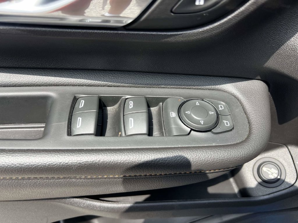 Used 2024 GMC Terrain AT4 AWD/4WD image 17