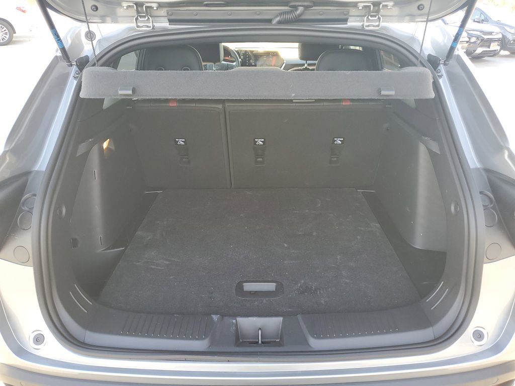 Used 2026 Chevrolet Trax RS w/ Driver Confidence Package image 9