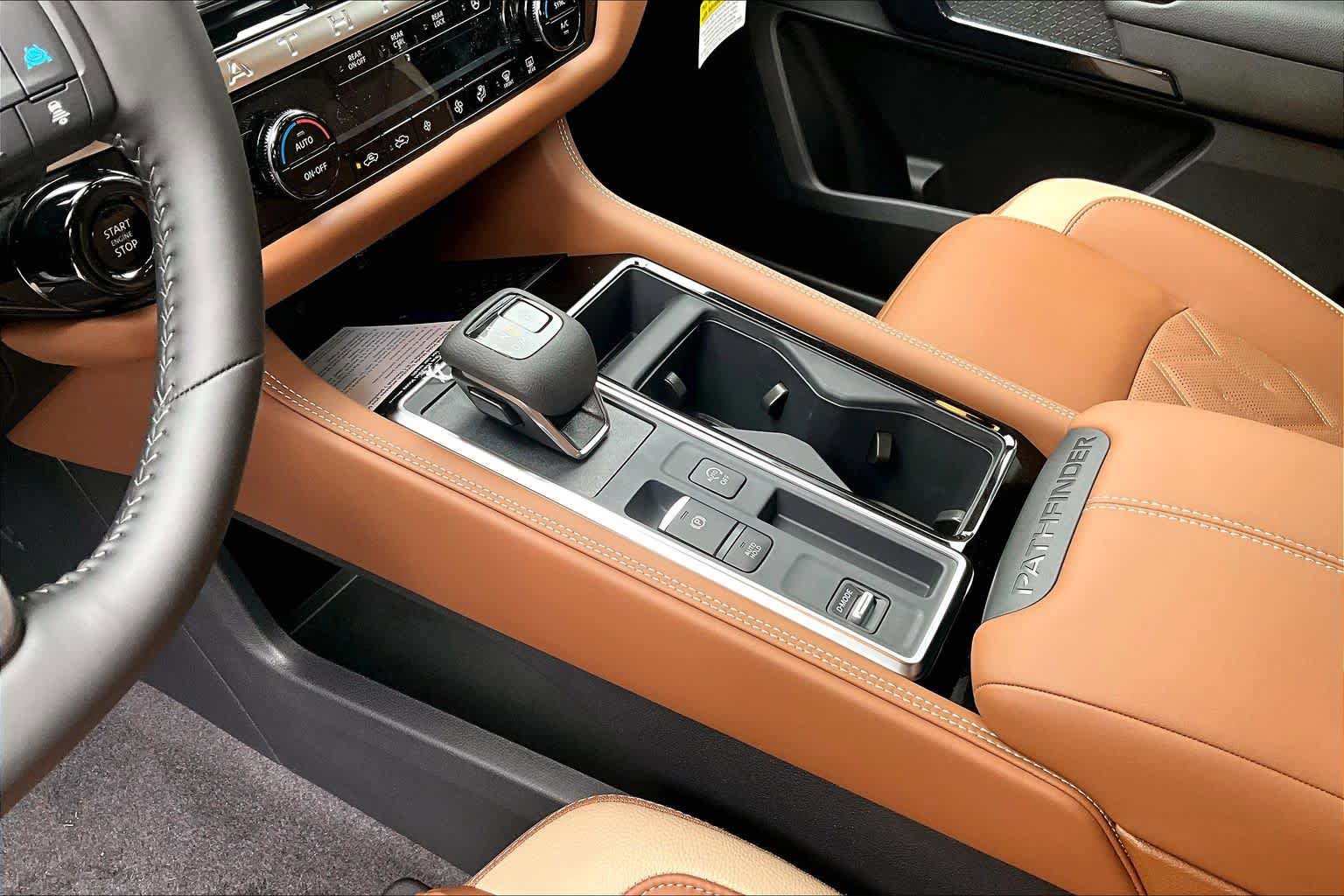 New 2026 Nissan Pathfinder Platinum image 11