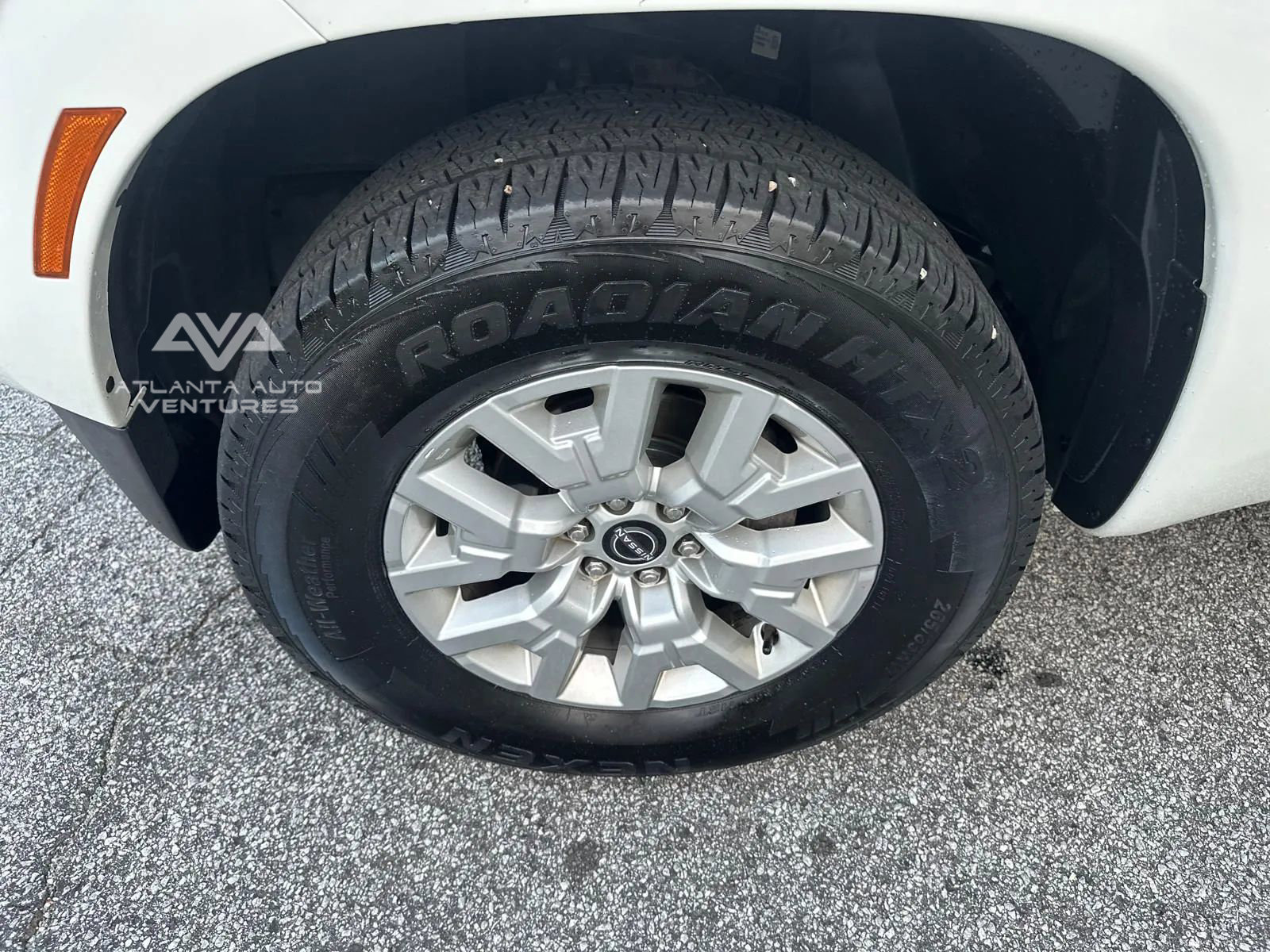 Used 2023 Nissan Frontier SV image 46