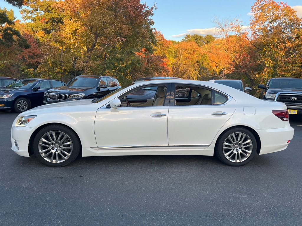 Used 2015 Lexus LS 460 image 2