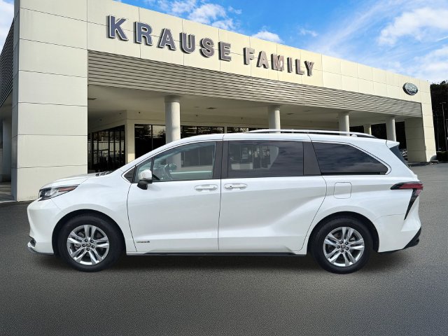 Used 2021 Toyota Sienna Limited FWD image 4